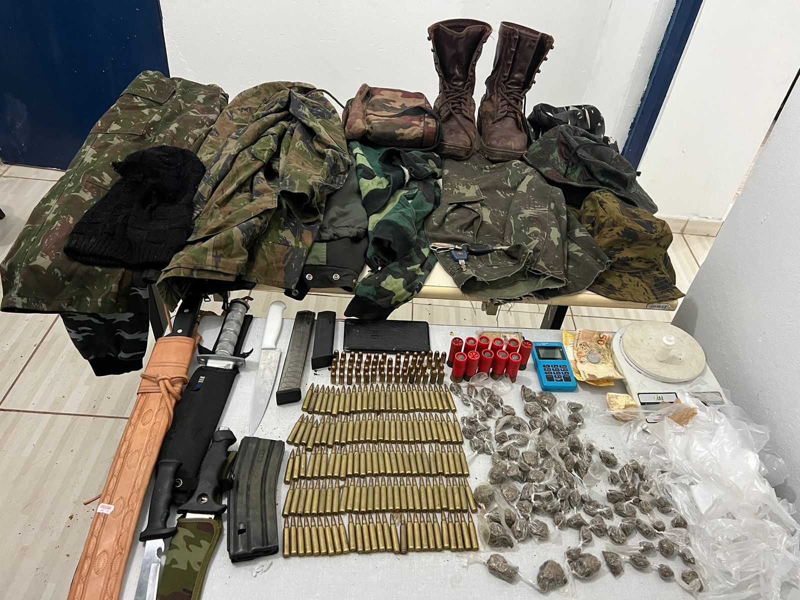 Traficante é preso com munições de fuzil e drogas na Chapada Diamantina