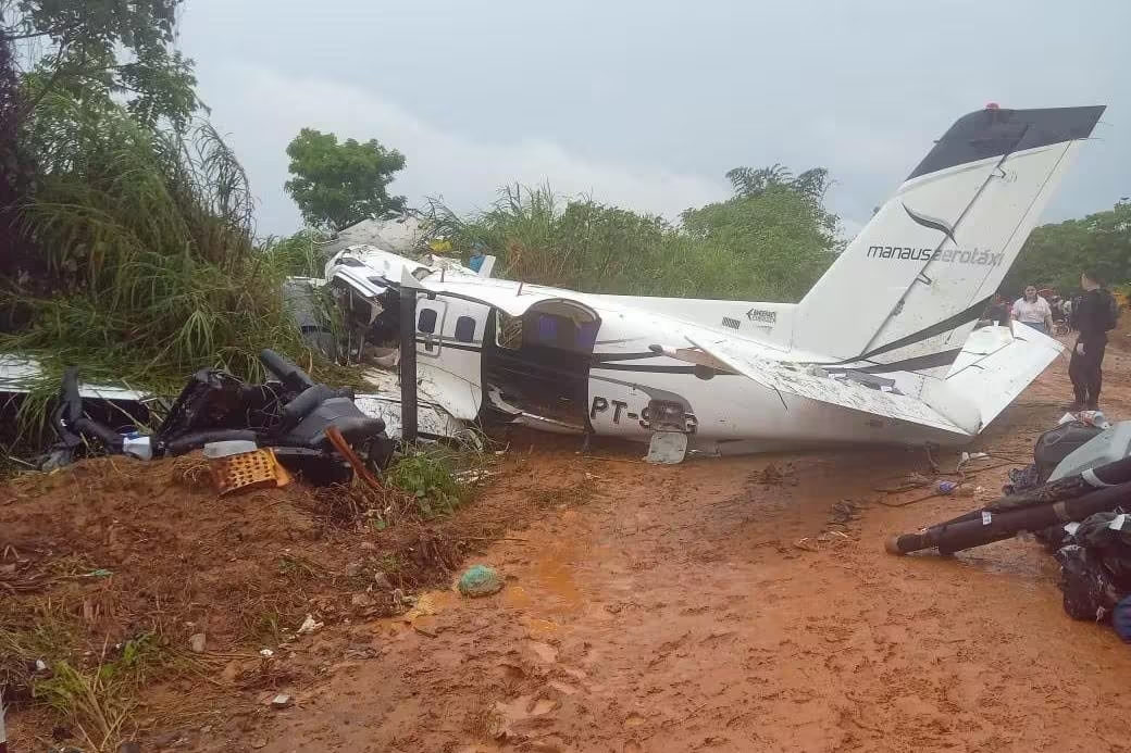 Quatorze pessoas morreram após queda de avião no interior do Amazonas