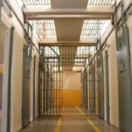 Dentista é presa suspeita de entregar drogas a detento em presídio de Brumado